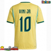Camisa de Futebol Brasil Vinicius Junior #10 Equipamento Principal Mundo 2026 Manga Curta